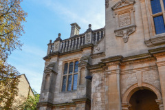 Fronton-budynku-uniwersytetu-Oxford